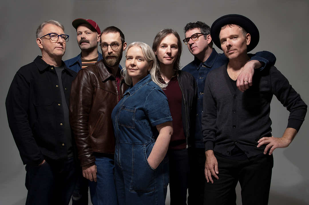 BELLE & SEBASTIAN